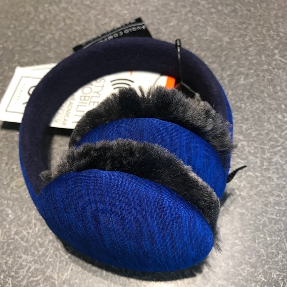 UR Mobility earmuffs with audio component - Picture 1 of 3
